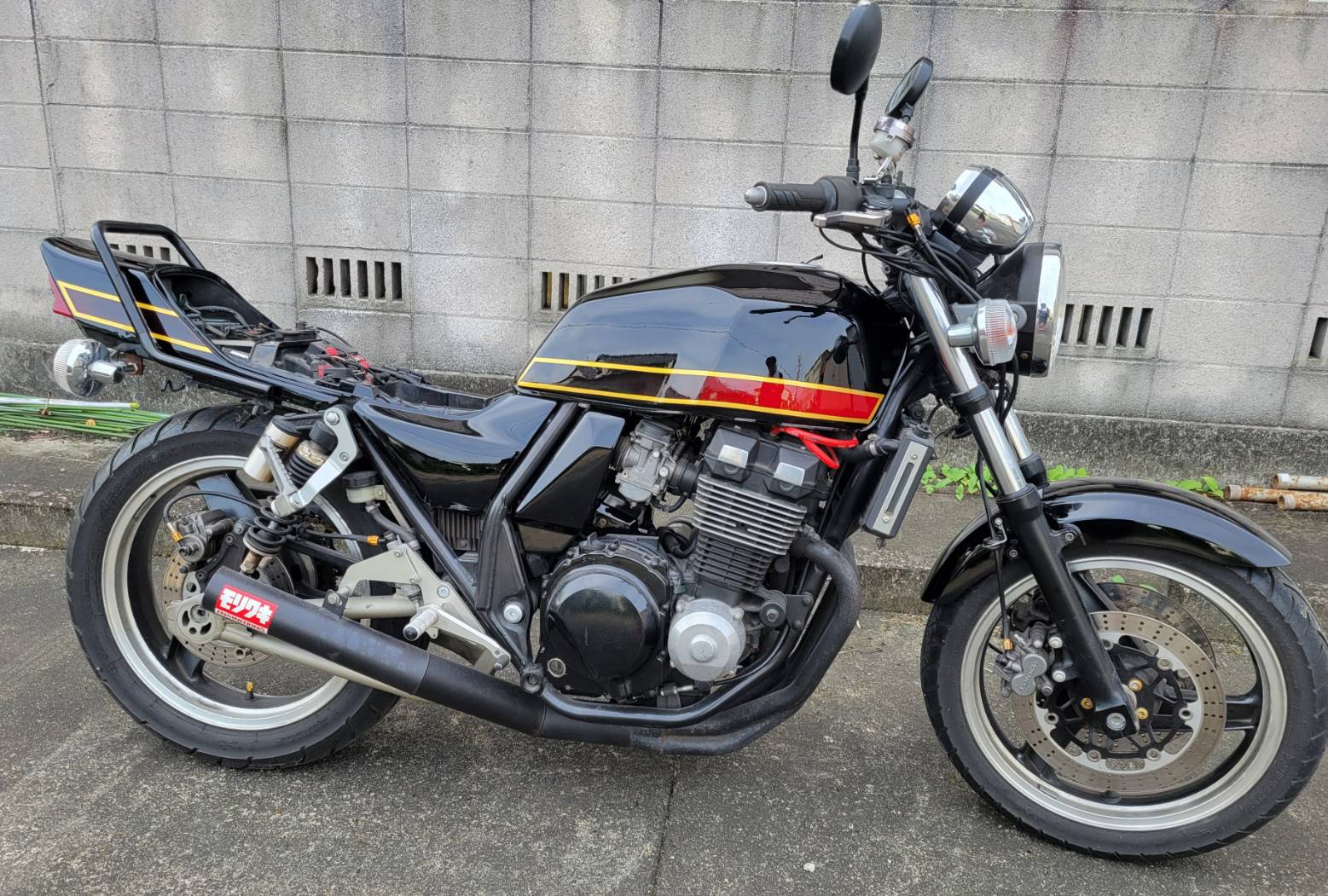 ZRX400カスタムペイント | バイクショップかおるん家 | 名古屋からもすぐの大治町のカスタムバイクショップ|あま市もすぐ